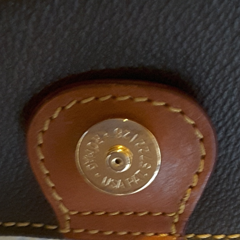 Designer Handbag - Picture 5 of 7